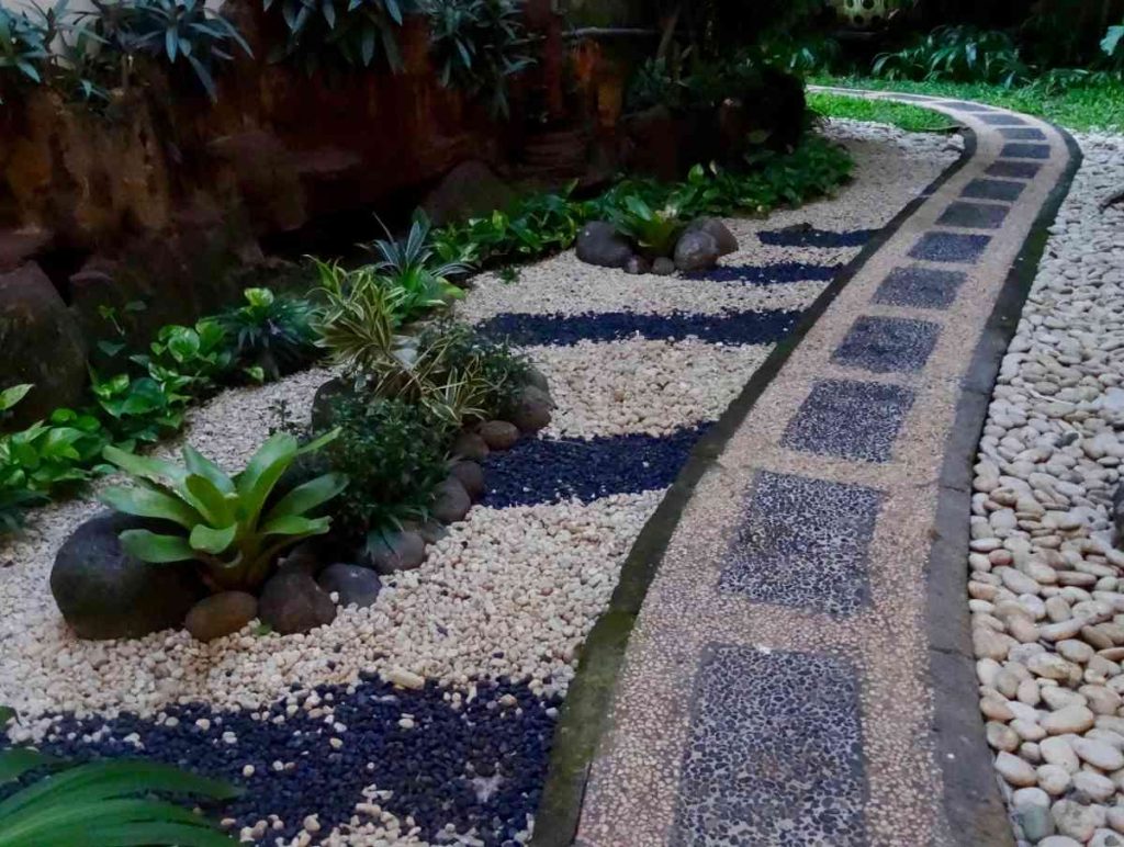 Cách rải đá sân vườn đẹp, bền chuẩn kỹ thuật缩略图