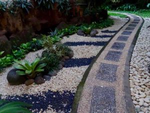 Cách rải đá sân vườn đẹp, bền chuẩn kỹ thuật缩略图